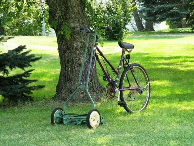 regular lawn mower maintenance will keep your mower running for years